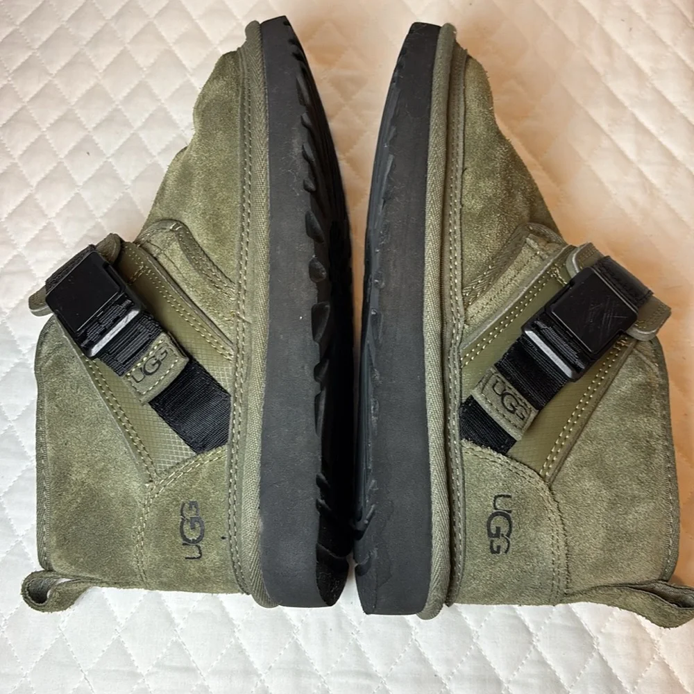 UGG ALL GENDER NEUMEL SNAPBACK MOSS GREEN SUEDE SHOE MEN US 6 / EU 39 / UK 5